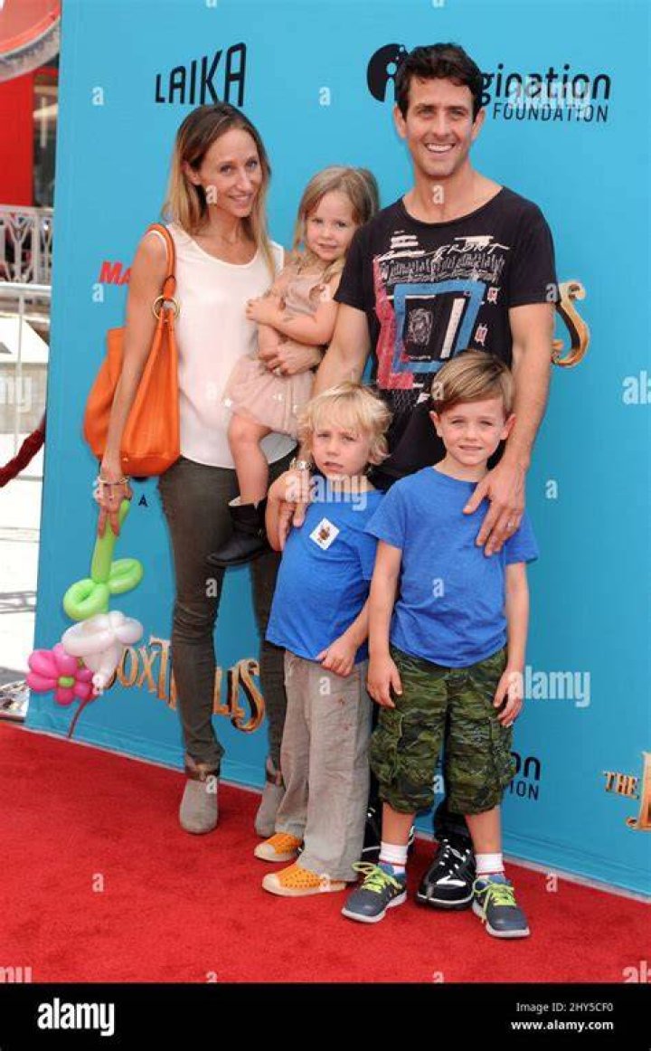 Image of Joey McIntyre Family, his wife and children.
