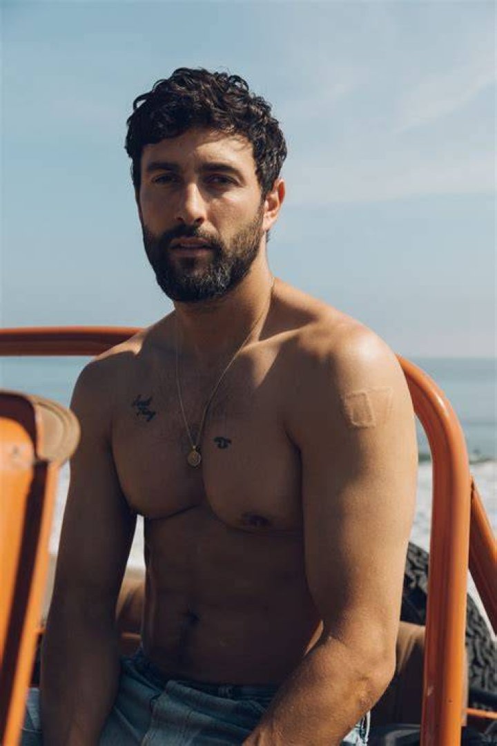 Image of Noah Mills