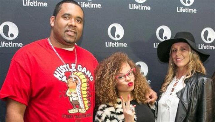 Inside Miss Mulatto's life, all details about her parents
