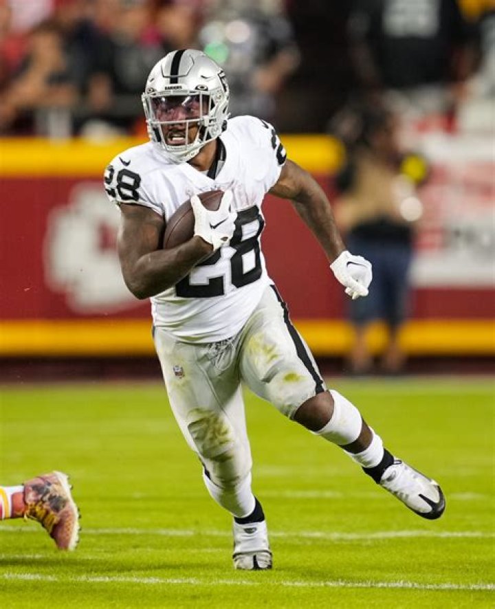Insider Scoop On "Josh Jacobs Kid Rumors"