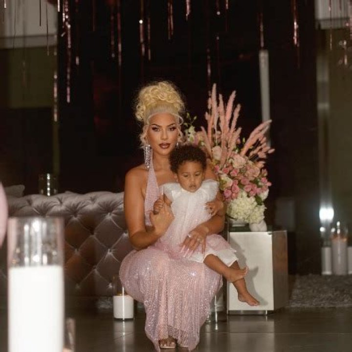 Instagram Star Failed Relationships and Net Worth Revealed ·