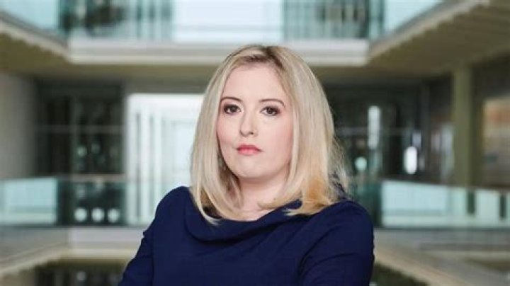 Is Amber De Botton Related to Alain De Botton? Who is Amber De Botton