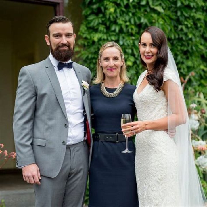 Is Avi Kaplan Married? Who is His Wife or Girlfriend? Age, Height, Gay