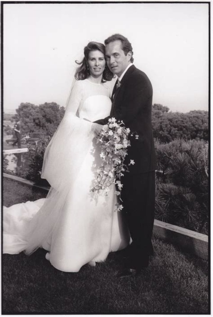 Is Carole Simpson married? Who is Carole Simpson husband? The