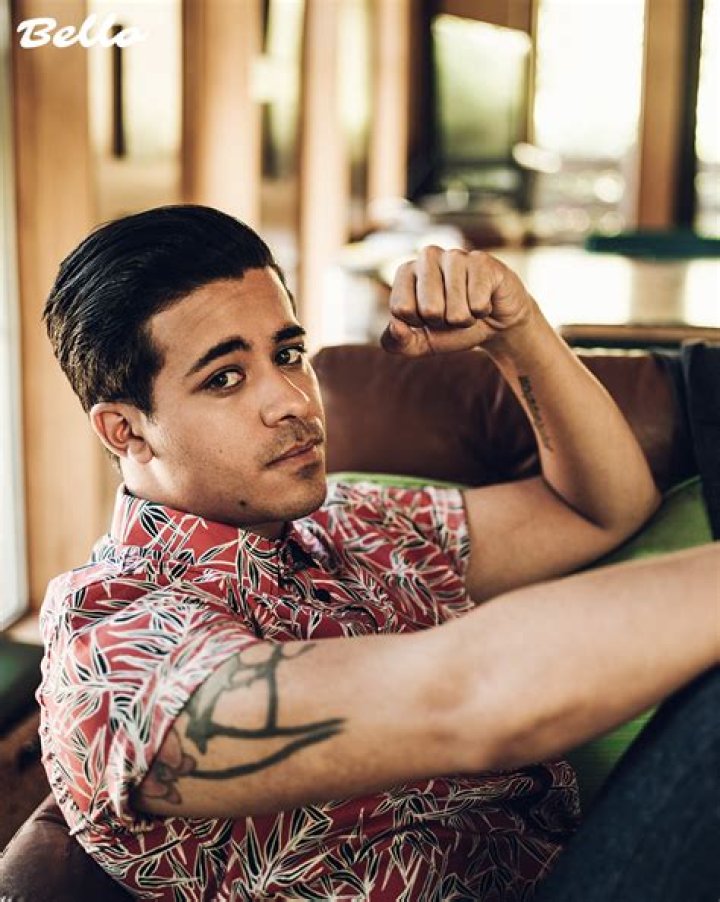 Is Christian Navarro Gay, Age, Height, Instagram, Height in Feet, Wine