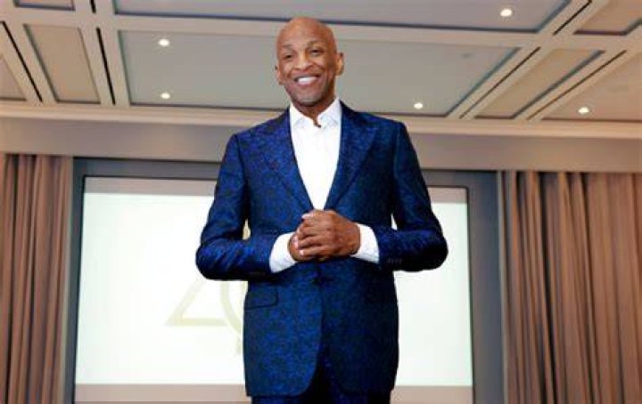 Is Donnie McClurkin Dead? The Truth Revealed