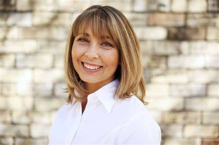 Is Fiona Coote Still Alive? Husband Ian Elliot And Kids