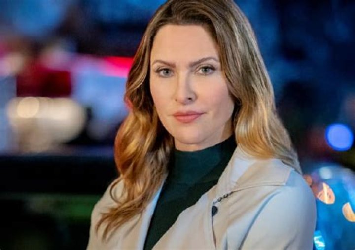 Is Jill Wagner Related to Lindsay Wagner? Who are They? ENGLISH TALENT