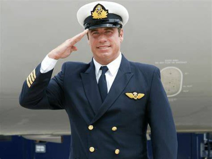 Is john travolta gay or bisexual opecthree