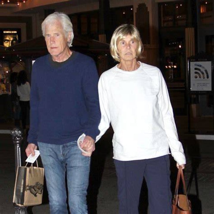 Is Keith Morrison Married? Who is Keith Morrison's Wife? Does He Have