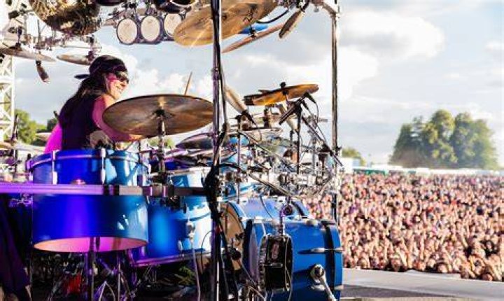 Is Mike Portnoy Related To Dave Portnoy? Family & Net Worth