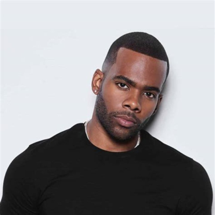Is Singer Mario Dewar Barrett Married? Have a Wife?