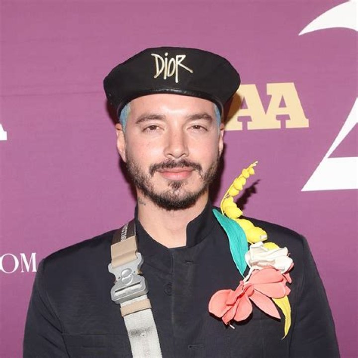 J Balvin umazyoga4u