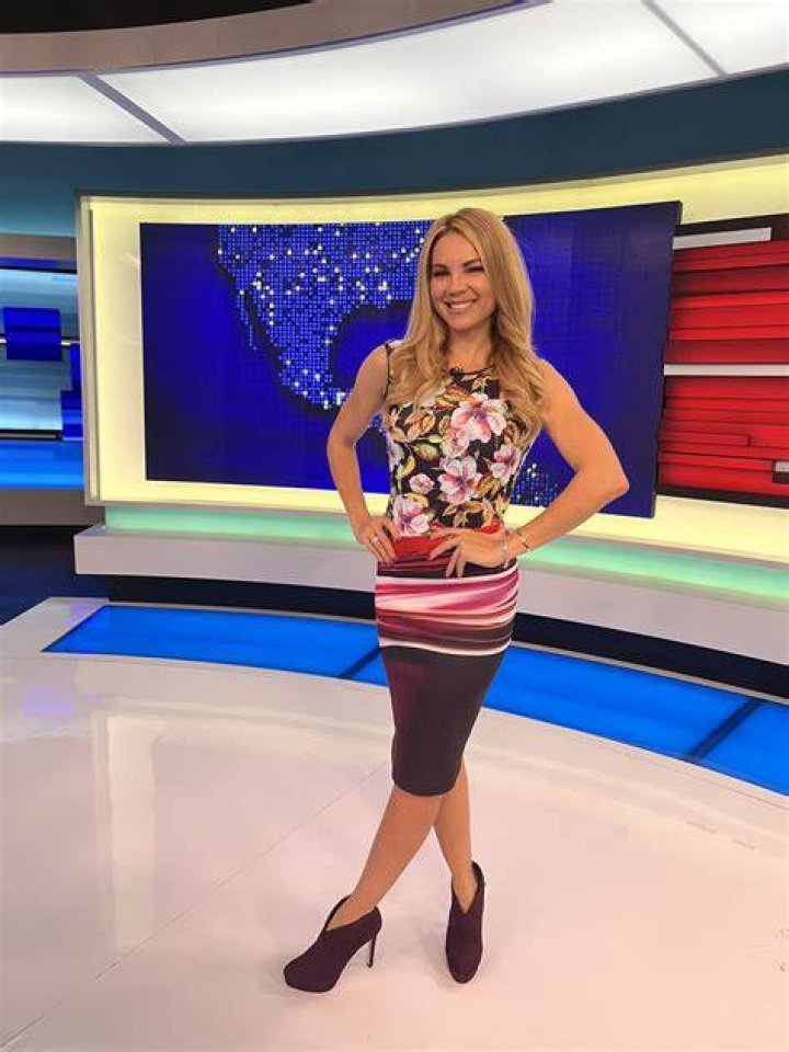 Jacey Birch on Twitter Tv on the radio, Yesterday and today, News anchor
