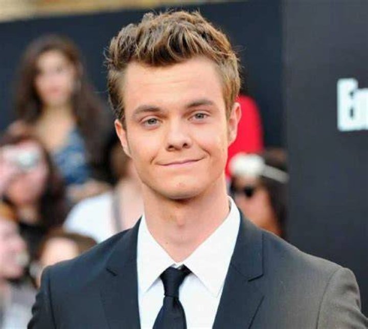 Jack Quaid Height, Weight, Age, Girlfriend, Family, Biography, Facts ·