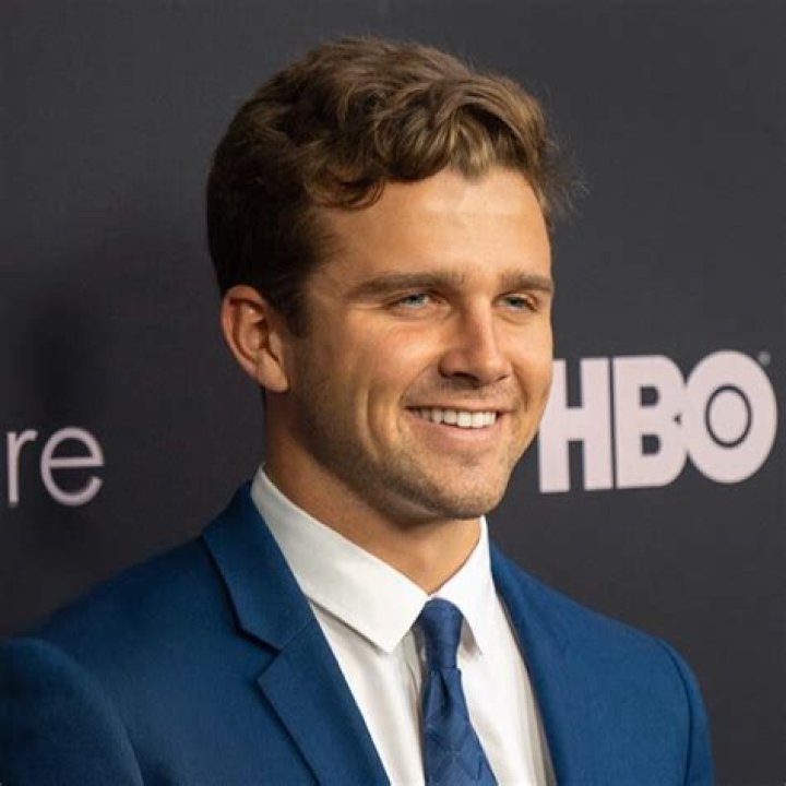 Jackson Hinkle Wiki, Biography, Age, Net Worth, Height, Family, Latest