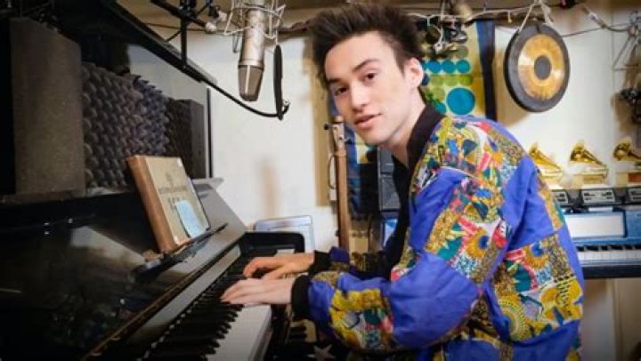 Jacob Collier Bio, Net Worth, Girlfriend, Father, Height, Age, Facts