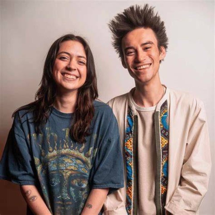 Jacob Collier, Lizzy McAlpine, & John Mayer Rilis Lagu Pandemi, 'Never