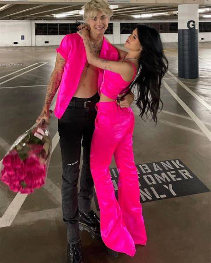Jaden Hossler Height, Weight, Age, Body Statistics Healthy Celeb