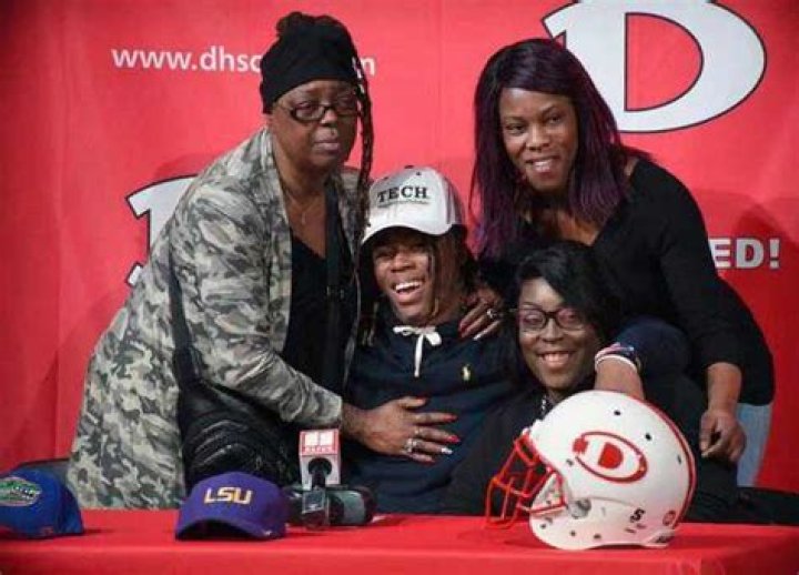 Jahmyr Gibbs Parents, Meet Neka Willis And Greg Ross, Family, Age