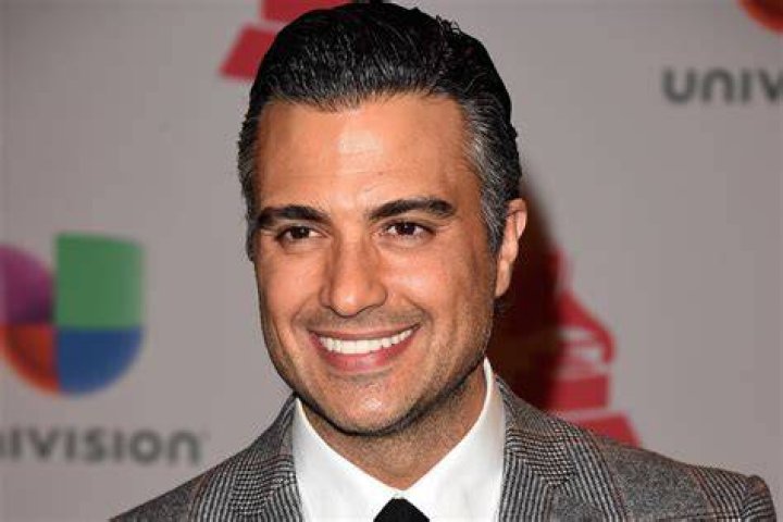 Jaime Camil's 5 Best Movies (& 5 Best TV Shows) According To IMDb