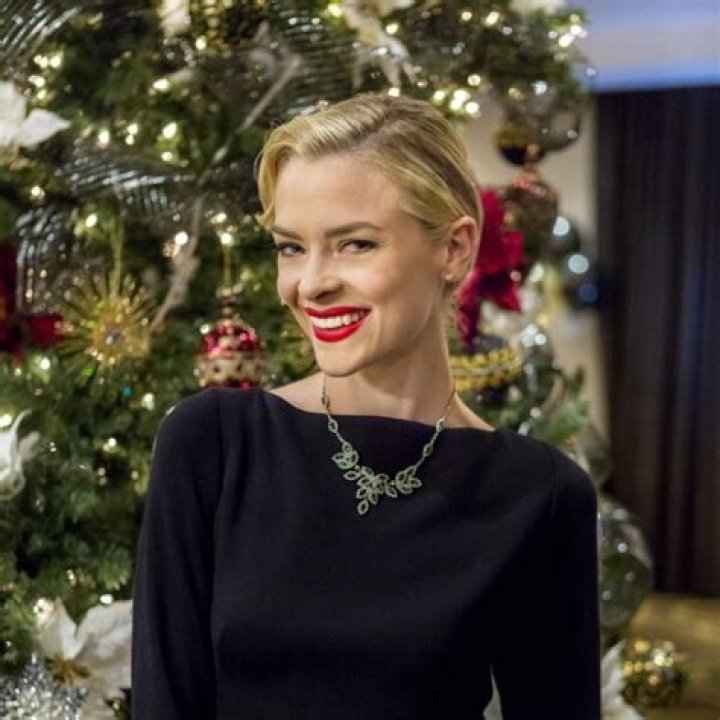 Jaime King as Elise on The Mistletoe Promise Hallmark Channel