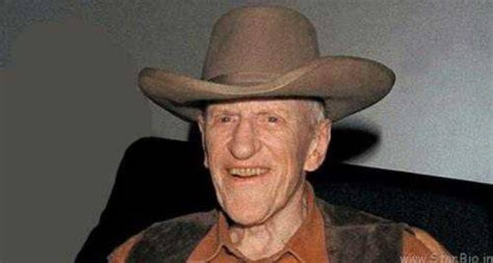 James Arness Bio, Net Worth, Age, Ethnicity, Height