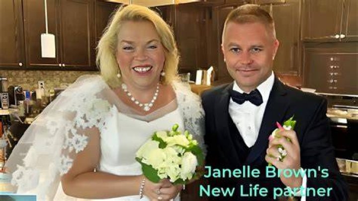 Janelle Brown’s New Life Partner Revealed! Truth Behind Kody’s Divorce