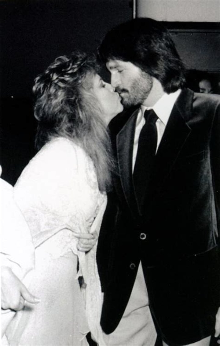 JANUARY 29, 1983 Stevie Nicks married Kim Anderson NSF News and