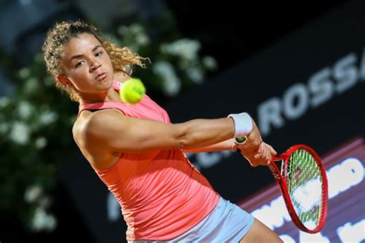 Jasmine Paolini Hot Tennis Babes