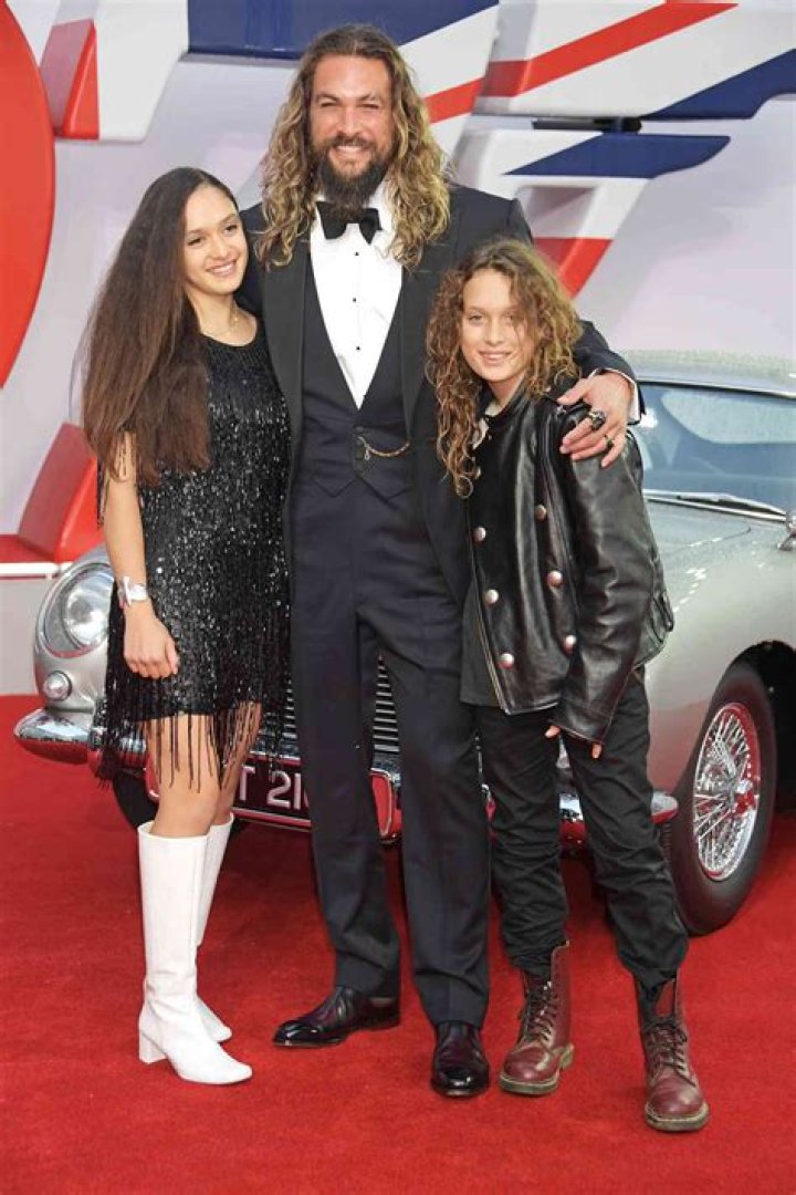 Jason Momoa Brings Daughter, 14, Son, 12, to Red Carpet for Bond Premiere