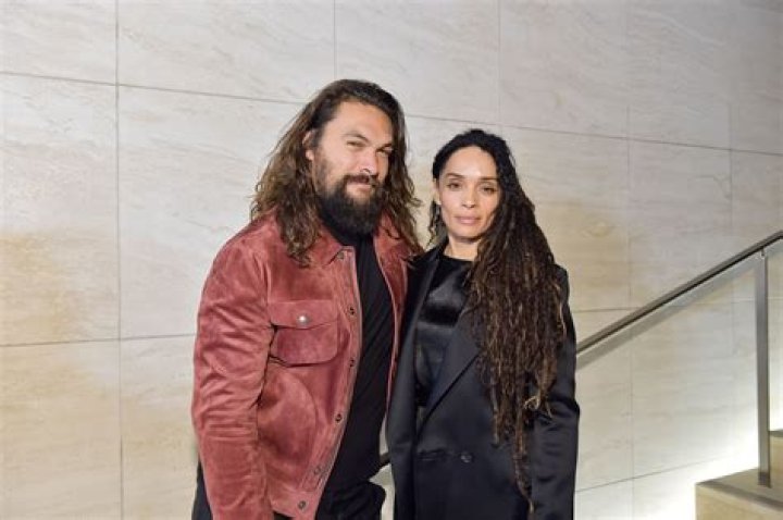 Jason Momoa packs on the PDA with wife Lisa at Aquaman premiere