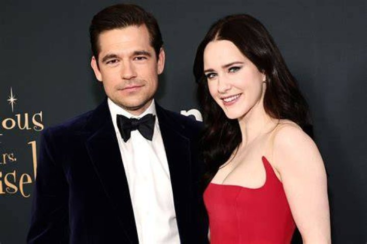 Jason Ralph Biography Facts, Childhood, Family Life & Achievements