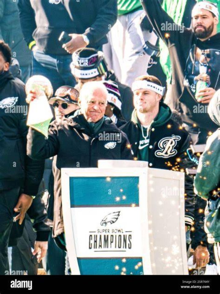 Jeff Lurie bought the Eagles for 185 million. They’re worth a lot more