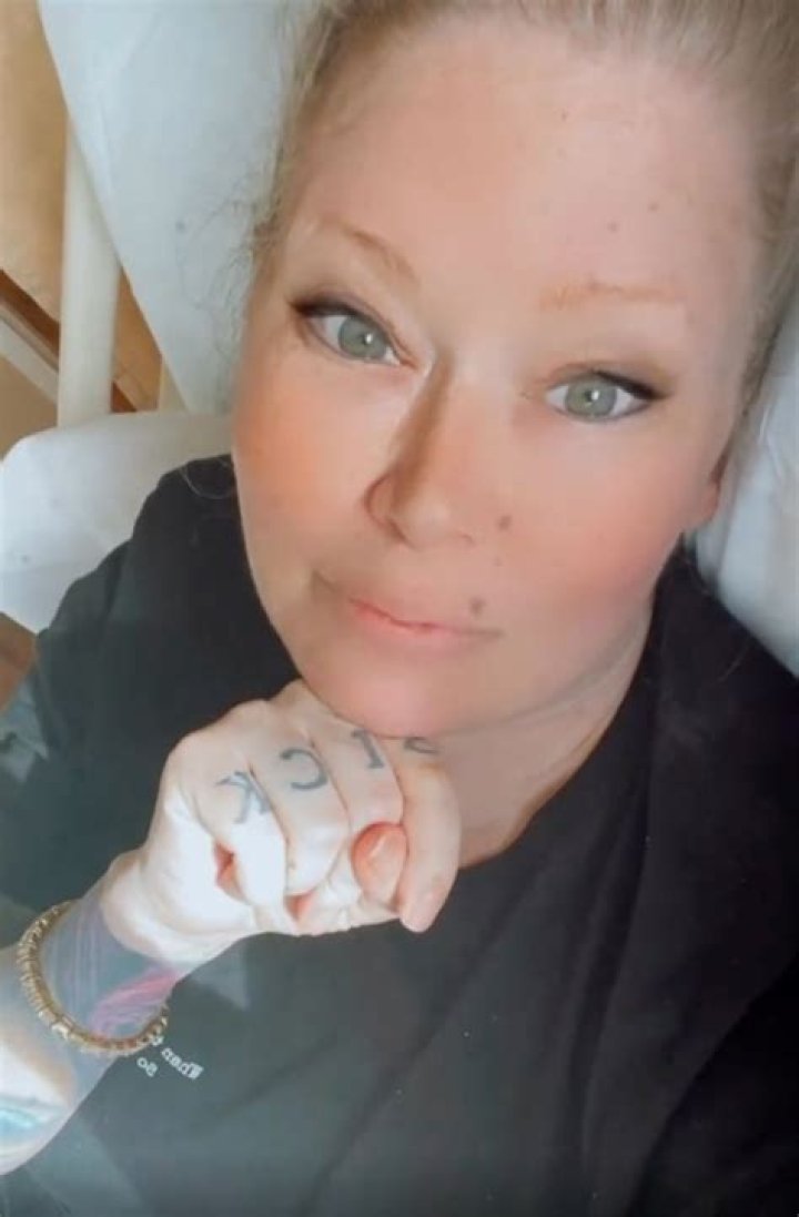 Jenna Jameson Still in the Hospital After a Month with a Mystery Illness