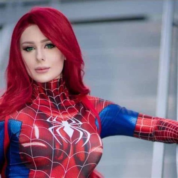 Jenna Lynn Meowr is an American Cosplayer, Instagram Star. Jenna Lynn