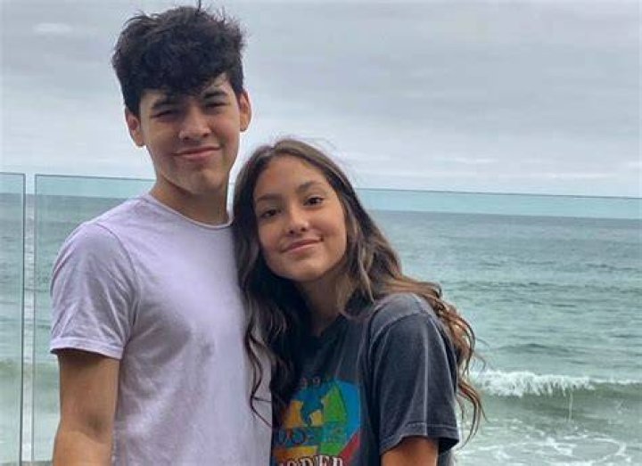 Jenna Ortega Family Boyfriend, Siblings, Parents BHW