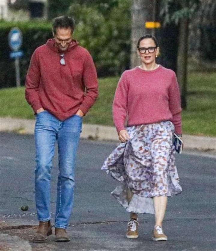 Jennifer Garner Bonds With Boyfriend John Miller Whereas Ben Affleck