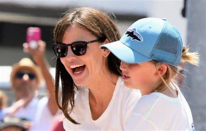 Jennifer Garner shares cute Instagram snap with sisters Daily Mail Online