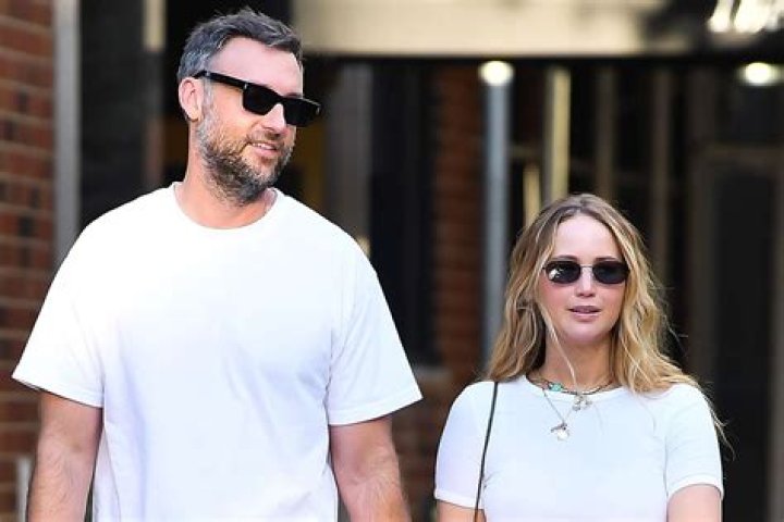 Jennifer Lawrence & Husband Cooke Maroney Make Rare Joint Outing On