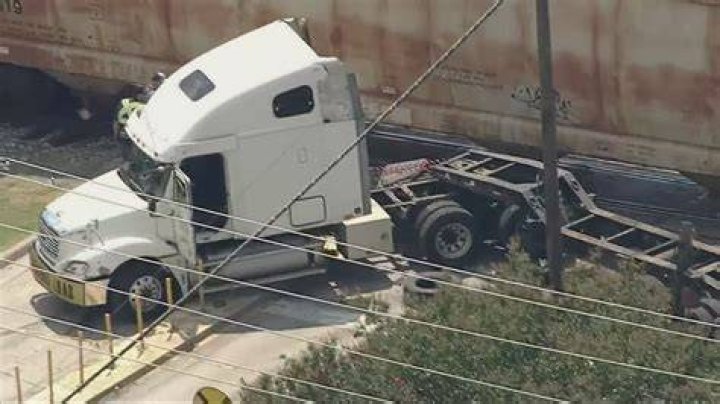 Jennings 18Wheeler Accident Lawyer Laborde Earles Injury Lawyers