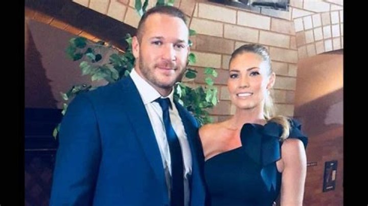 Jennipher Frost [2023 Update] About Brian Urlacher's Wife Players Bio