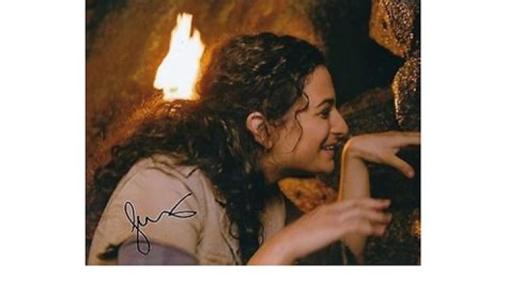 Jenny Slate Age, Early Life, Education, Marriage, Career, Awards & Philanthropic Ventures ·