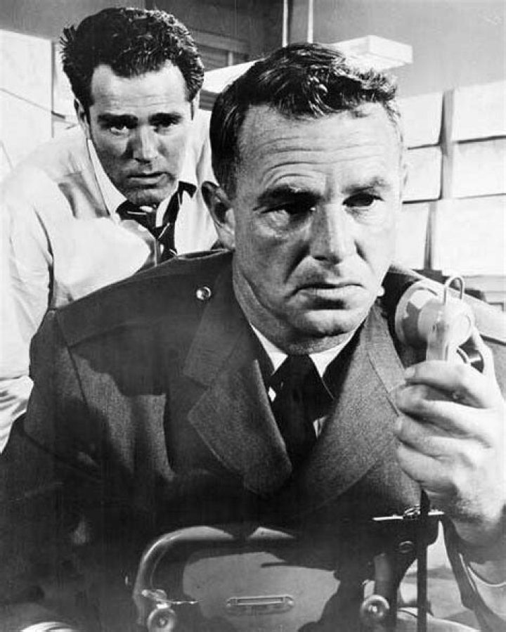 Jerry Paris Movies, Bio and Lists on MUBI
