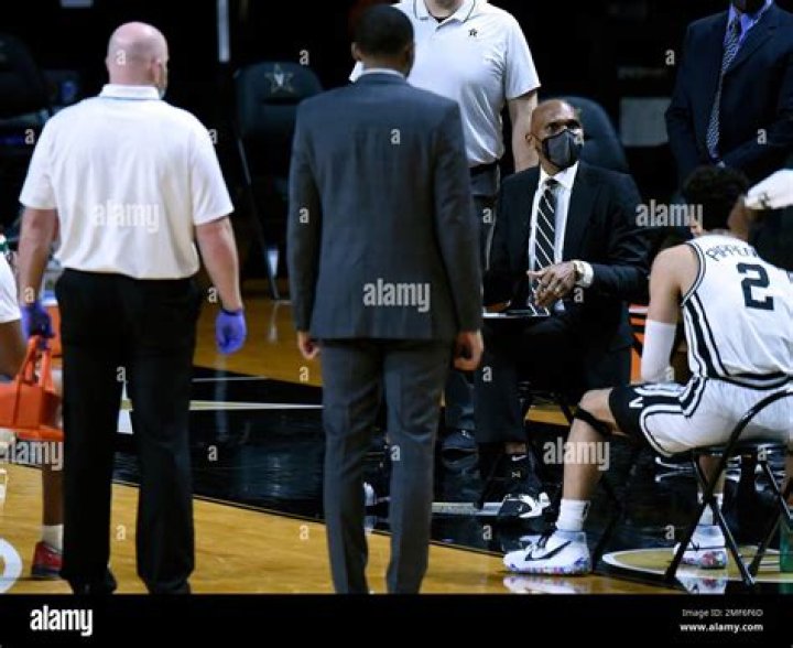 Jerry Stackhouse's Wizards stint soured him on Michael Jordan