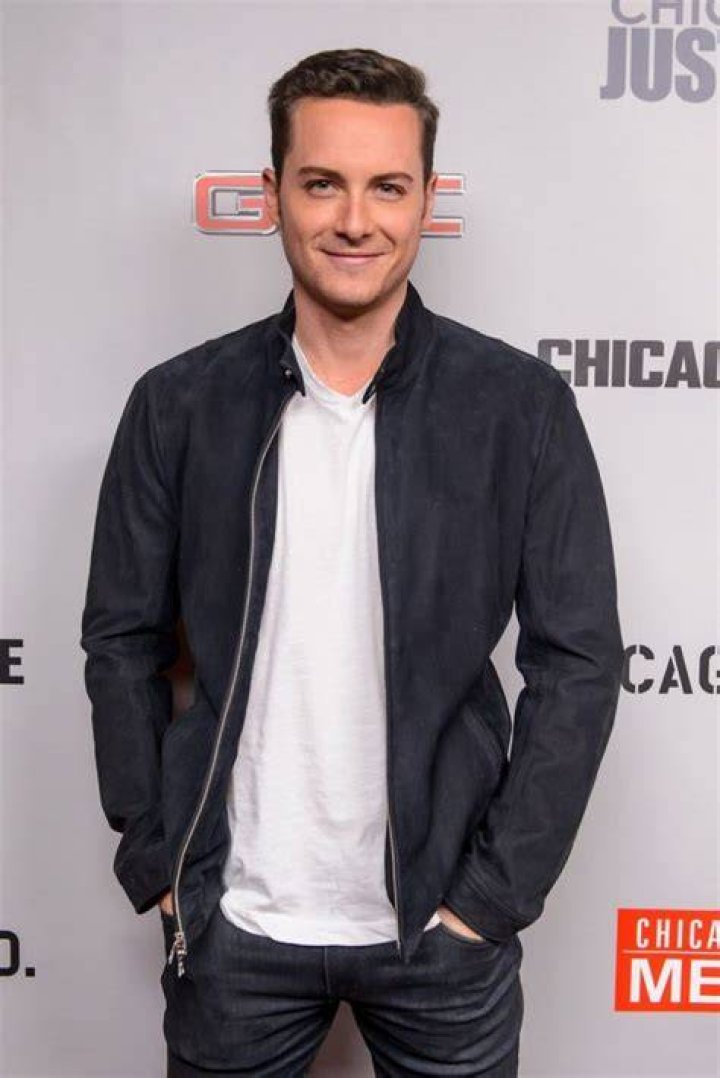 Jesse Lee Soffer Biography, Height & Life Story Super Stars Bio