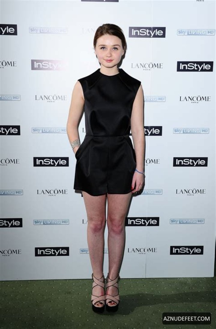 Jessica Barden Height, Weight, Shoe Size, Body Measurements, and More