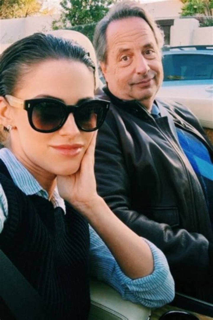 Jessica Lowndes Age, Relationship, Net Worth, Engaged, Wiki