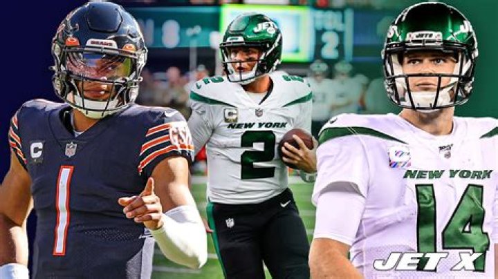 Jets QB Zach Wilson refuses to discuss claims he slept with mom's best