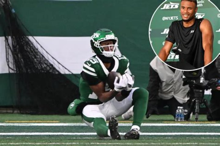 Jets sign speedy receiver Mecole Hardman off Chiefs